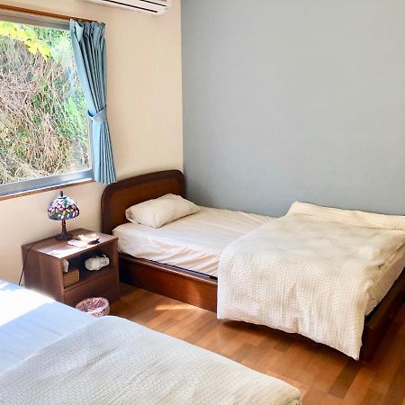 Hotel Life Is A Journey Yomitan Esterno foto